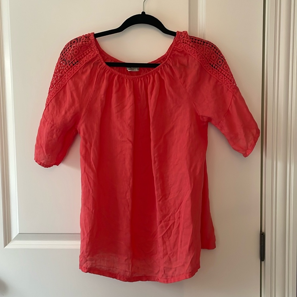 Pretty linen blouse made in Italy
